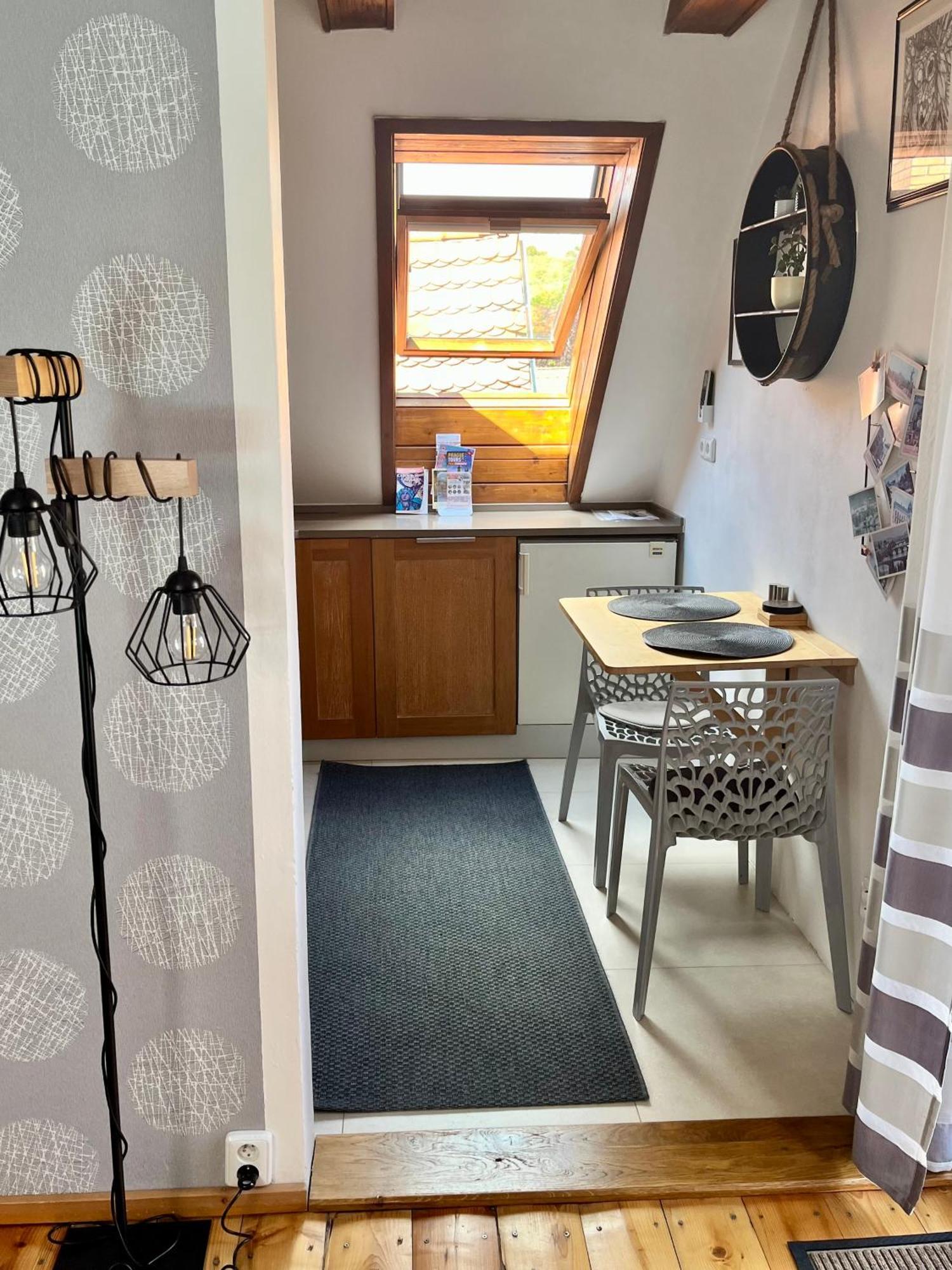 Apartman Mala Strana -Piece And Quiet Πράγα Εξωτερικό φωτογραφία