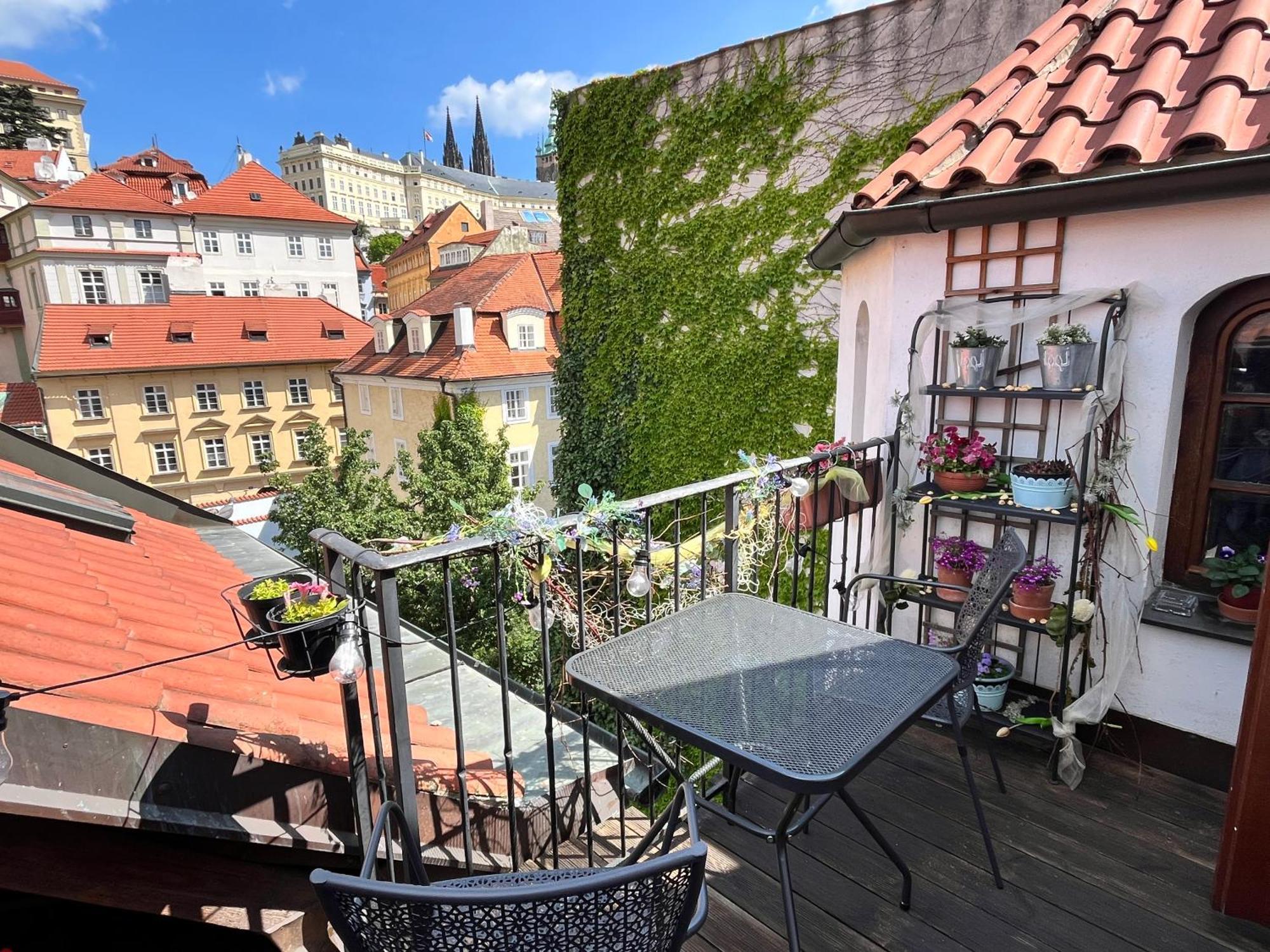 Apartman Mala Strana -Piece And Quiet Πράγα Εξωτερικό φωτογραφία