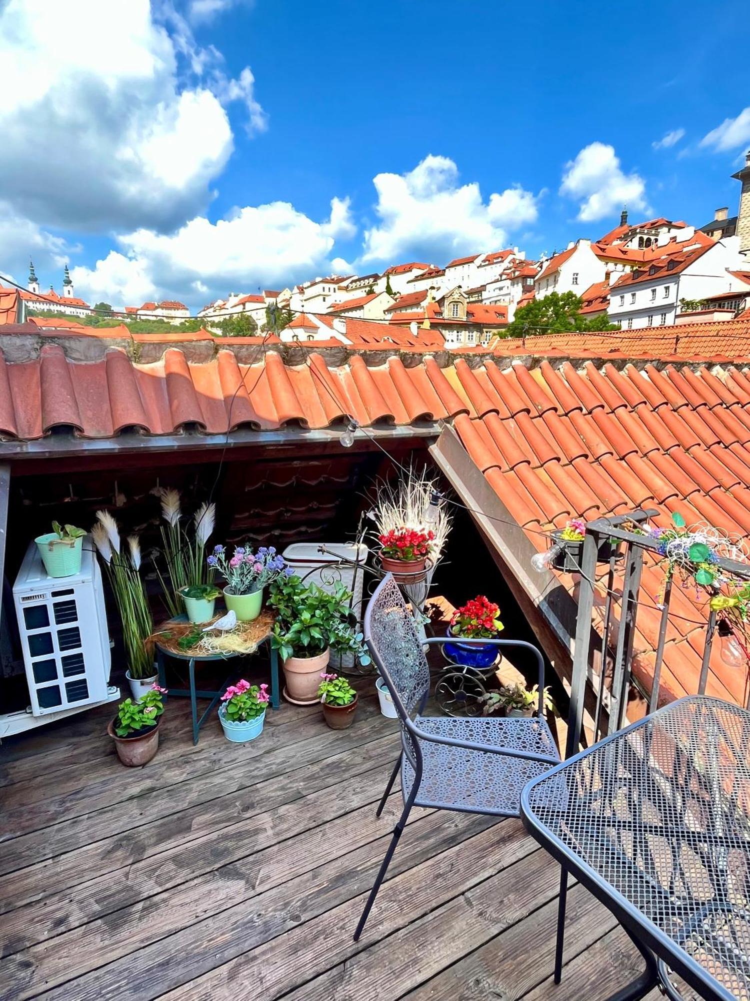 Apartman Mala Strana -Piece And Quiet Πράγα Εξωτερικό φωτογραφία